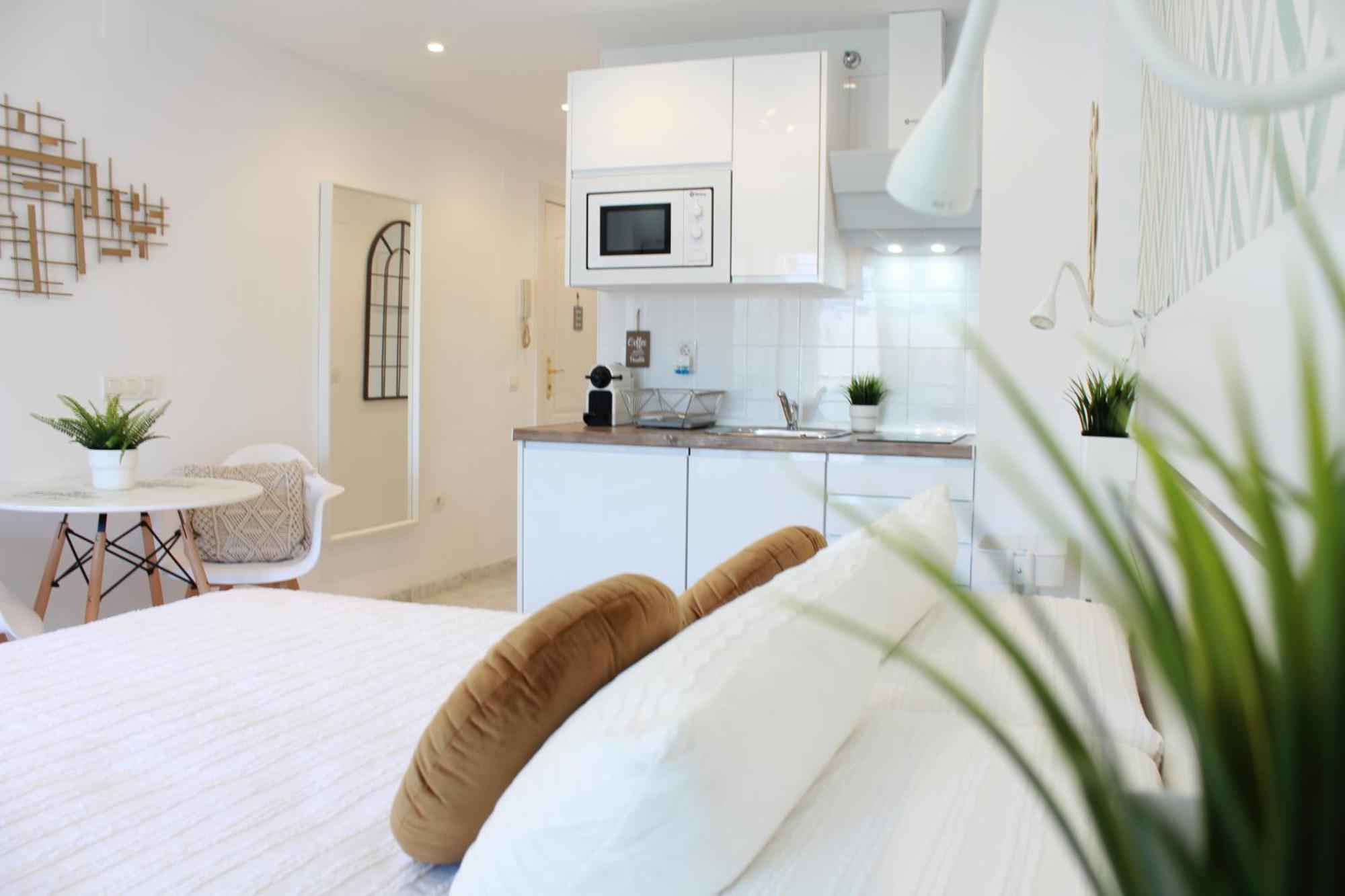 Torremolinos - New Central Studio Plata With Balcony Apartment Ngoại thất bức ảnh